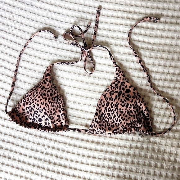 matte collection Other - Bikini animal print top beach vacation